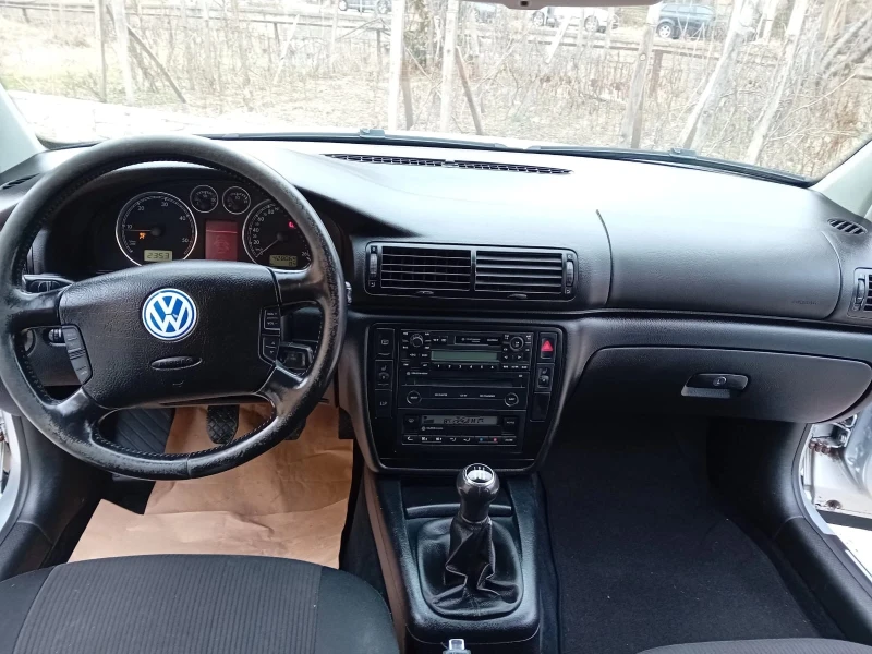 VW Passat, снимка 13 - Автомобили и джипове - 49203522