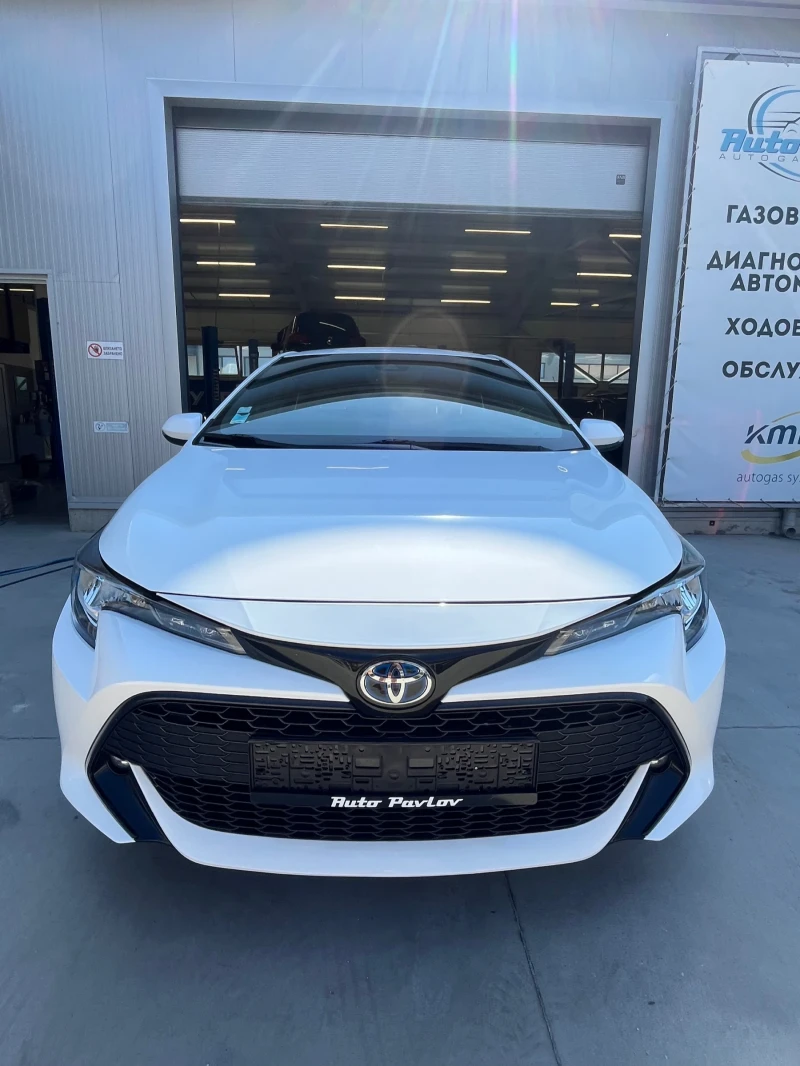 Toyota Corolla 1.8 Hybrid Dynamic Business, снимка 3 - Автомобили и джипове - 50810276