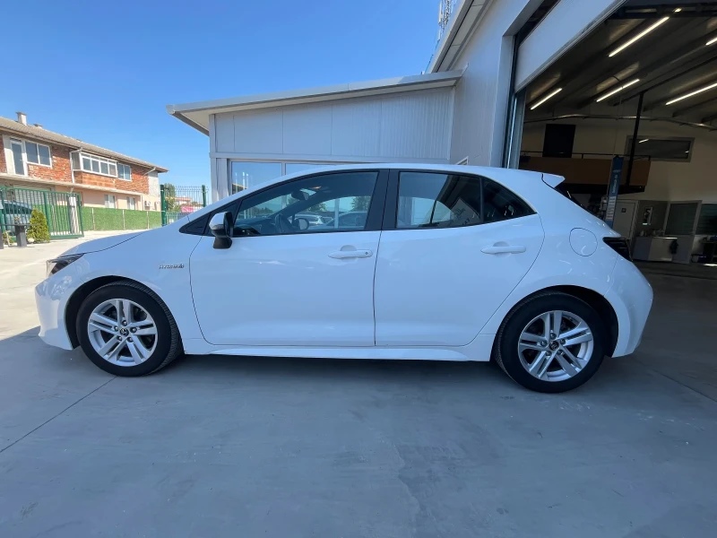 Toyota Corolla 1.8 Hybrid Dynamic Business, снимка 4 - Автомобили и джипове - 50810276