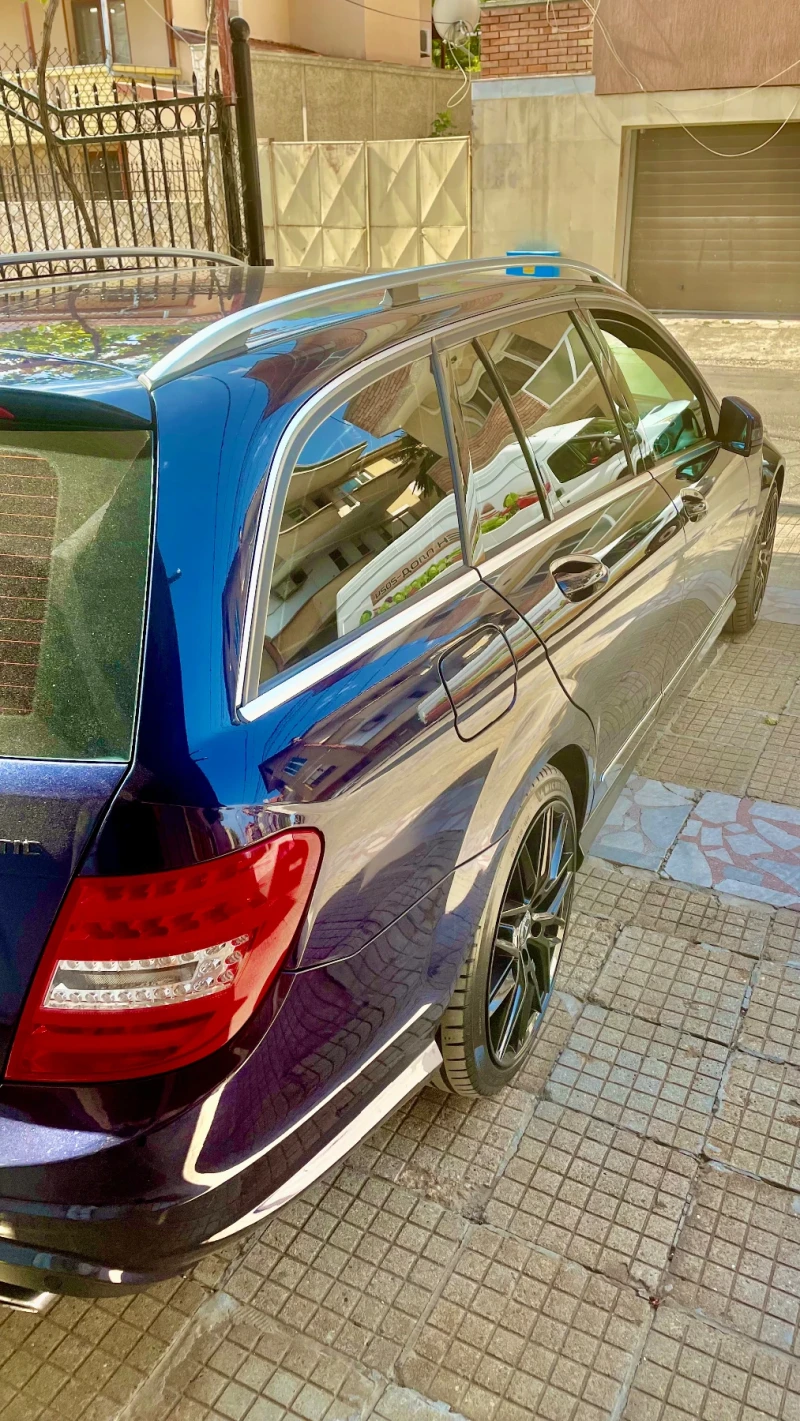 Mercedes-Benz C 300 AMG 4matic, снимка 9 - Автомобили и джипове - 51420227
