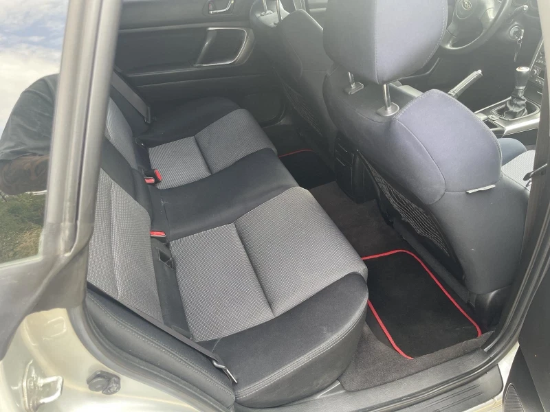 Subaru Legacy 2.5i LPG, снимка 11 - Автомобили и джипове - 51546378