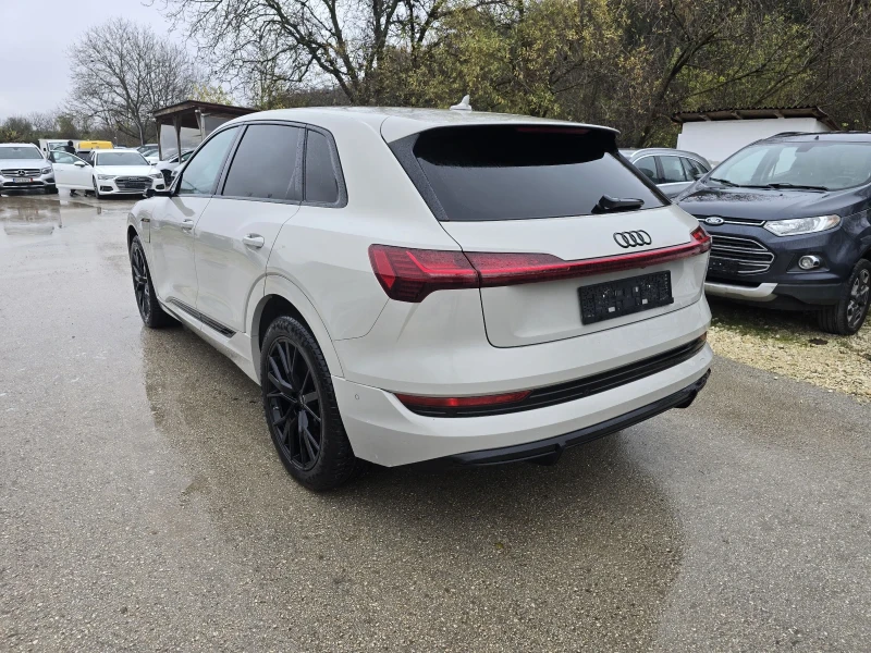 Audi E-Tron 55 QUATTRO EVOLUTION Гаранция Лизинг, снимка 3 - Автомобили и джипове - 52639292