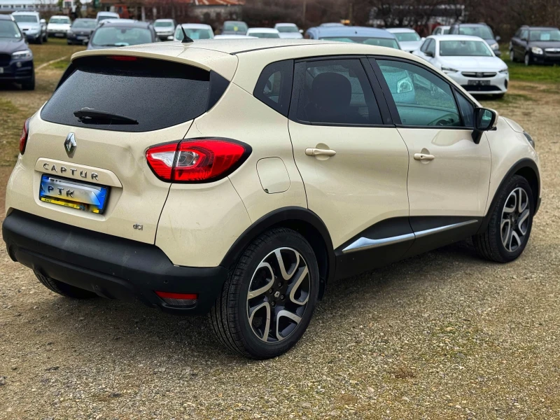 Renault Captur 1.5 DCi НАПЪЛНО ОБСЛУЖЕНА, снимка 8 - Автомобили и джипове - 52990776