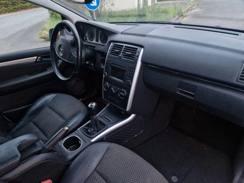 Mercedes-Benz B 200 CDI, снимка 5 - Автомобили и джипове - 53212669