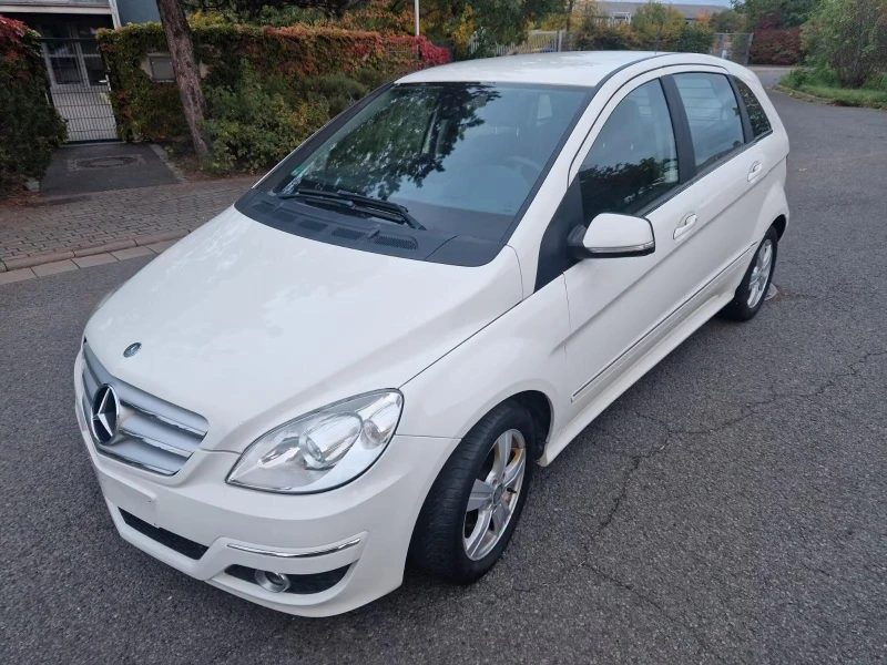 Mercedes-Benz B 200 CDI, снимка 3 - Автомобили и джипове - 53212669