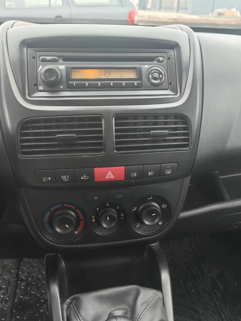 Opel Combo, снимка 8 - Автомобили и джипове - 53220388