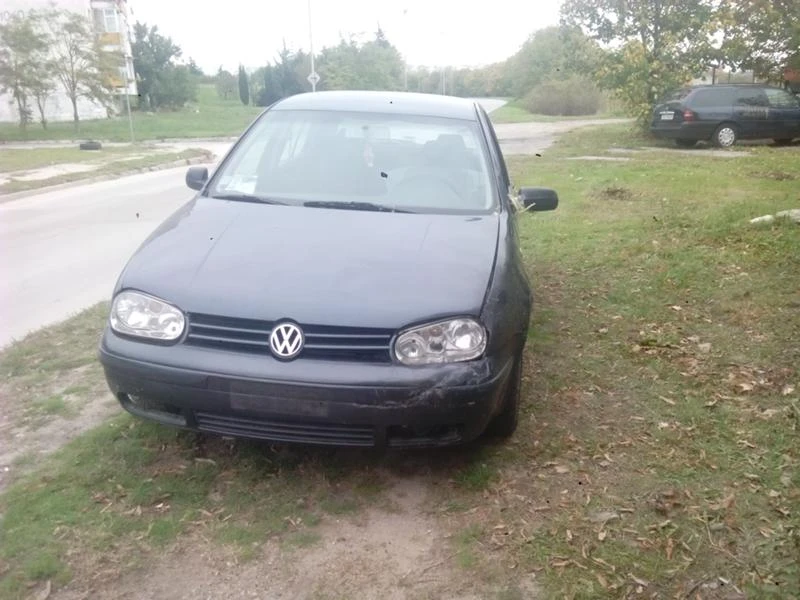 VW Golf 1.4/1.6/2.0/1.9d, снимка 12 - Автомобили и джипове - 3330905