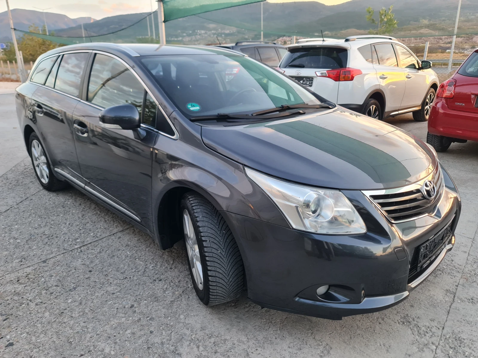 Toyota Avensis 1.8 VVTI Navi Темпомат - изображение 3