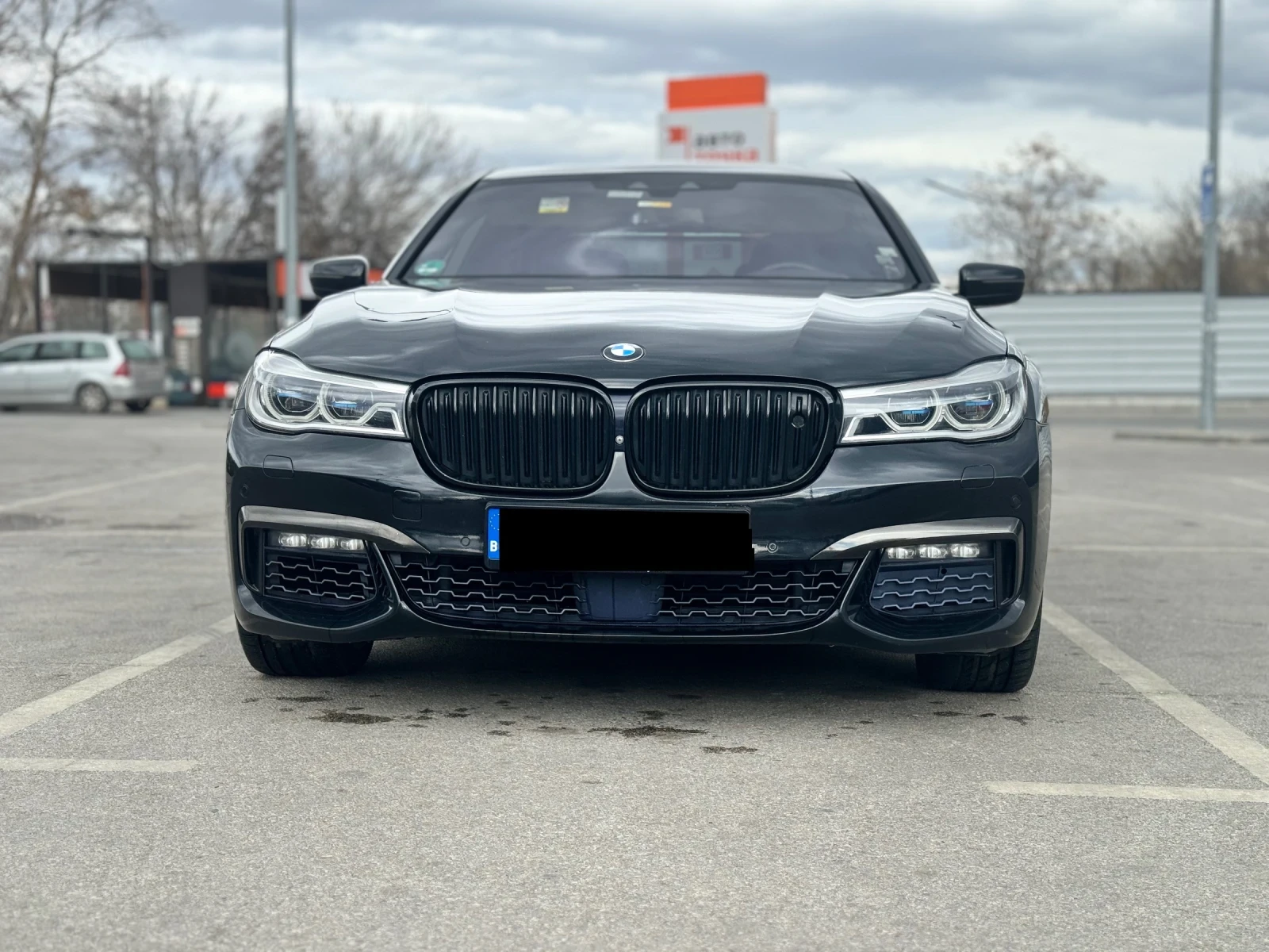 BMW 750 Long Xdrive M-Packet - изображение 2