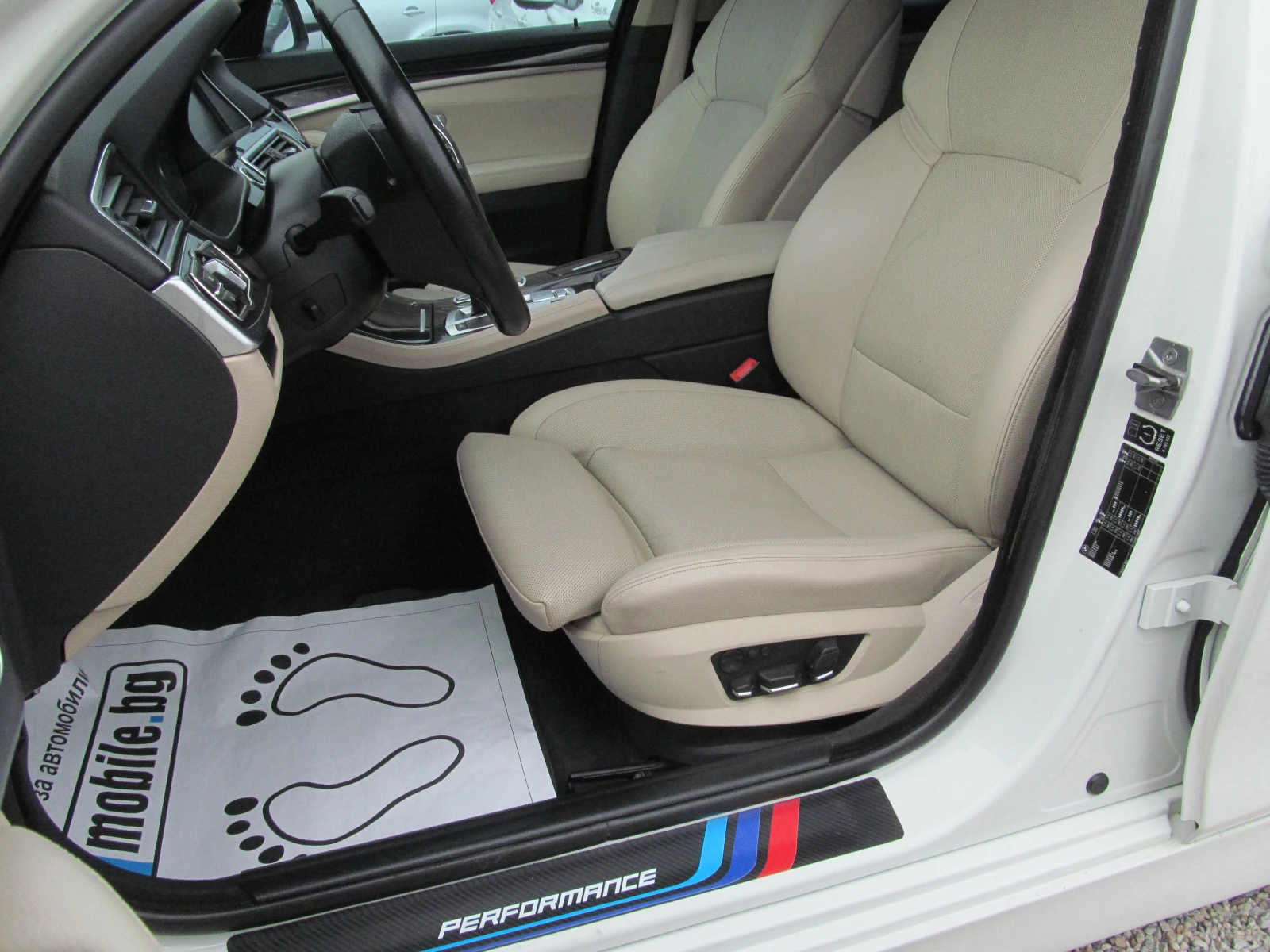 BMW 520 D/PERFORMANCE/AUTOMATIC | Mobile.bg — изображение 13