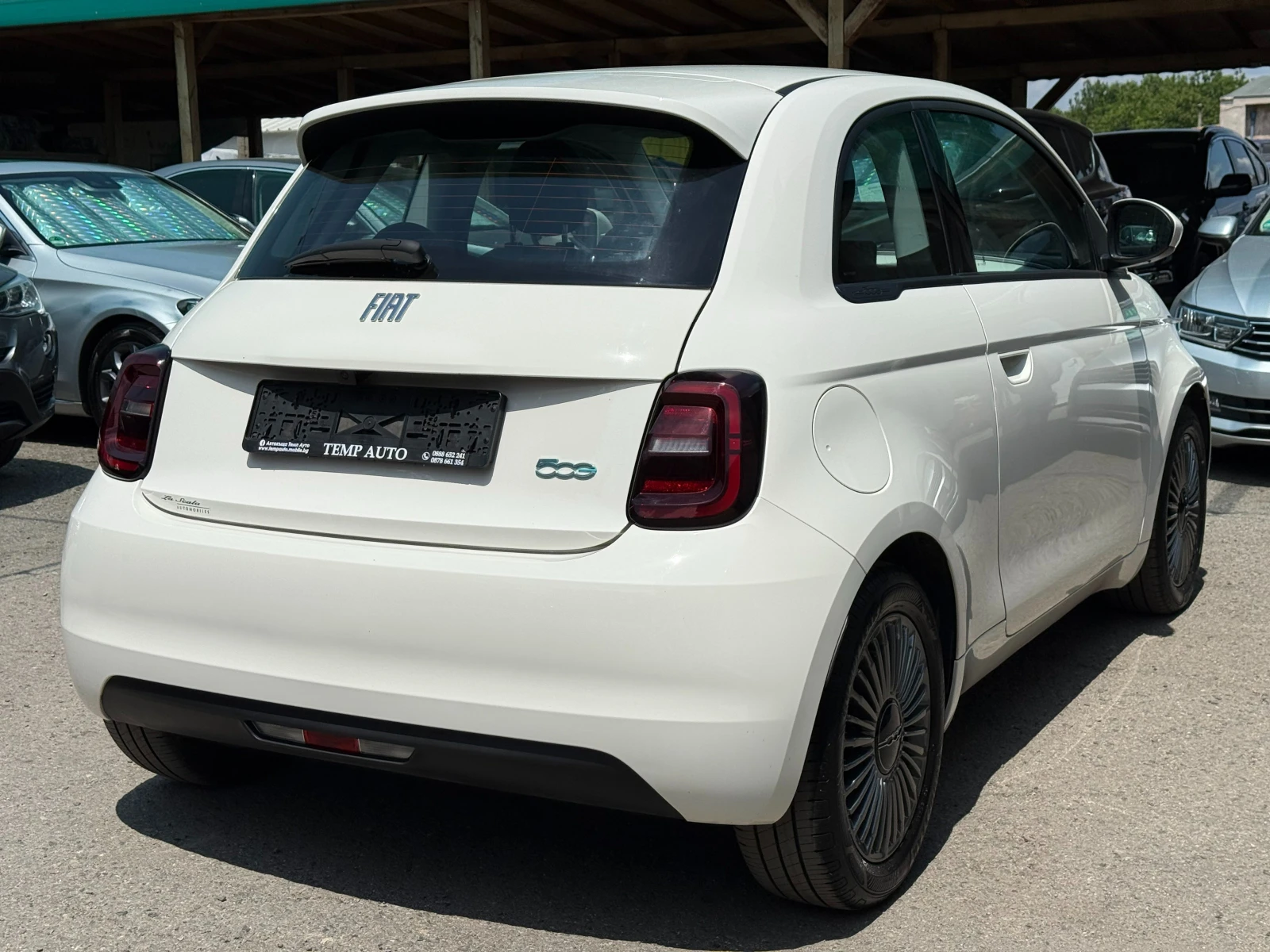 Fiat 500 87kW Icon-118к.с* ПЪЛНА ИСТОРИЯ С ВАЛИДНА ГАРАНЦИЯ - изображение 4