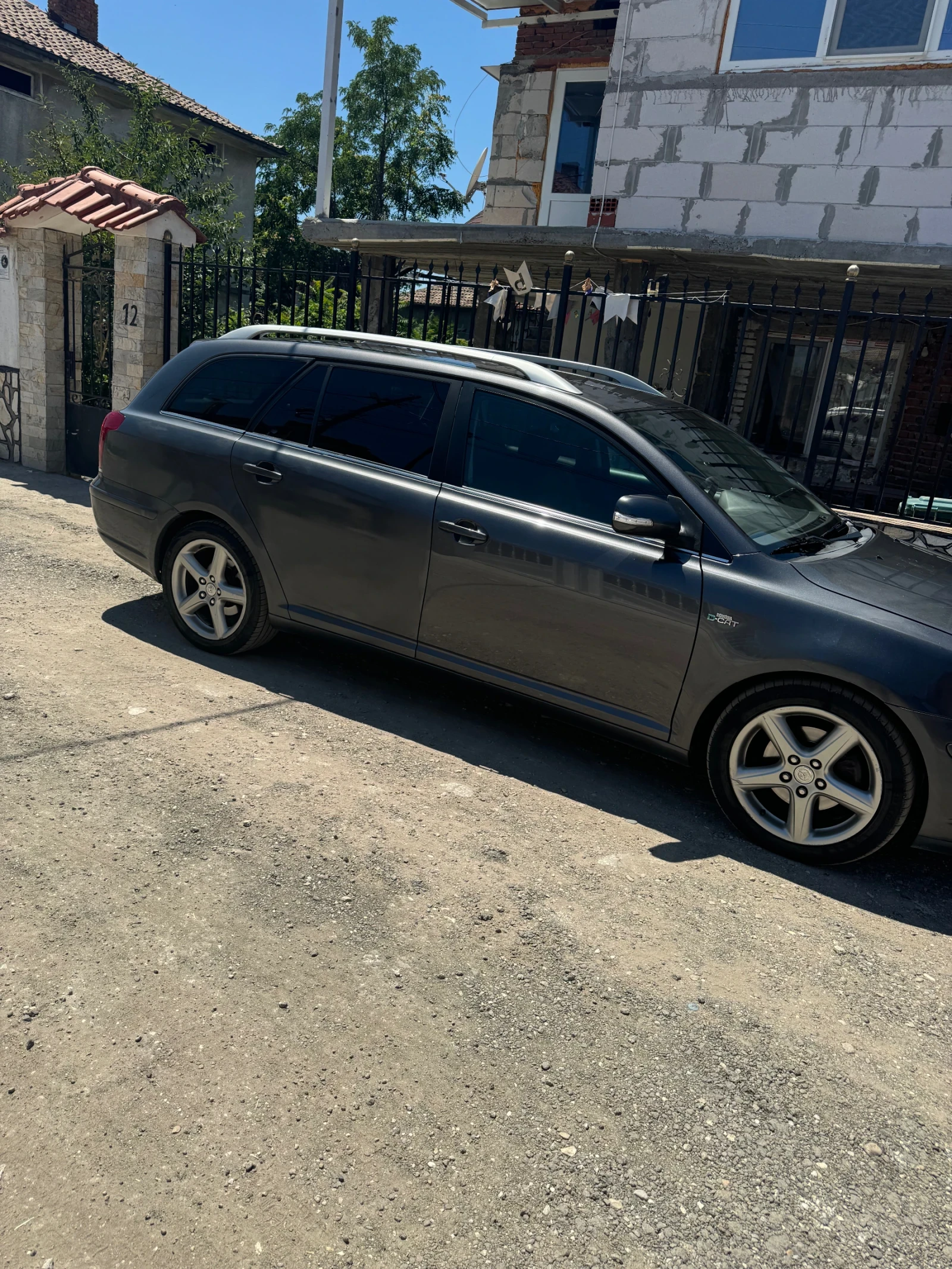 Toyota Avensis  - изображение 2