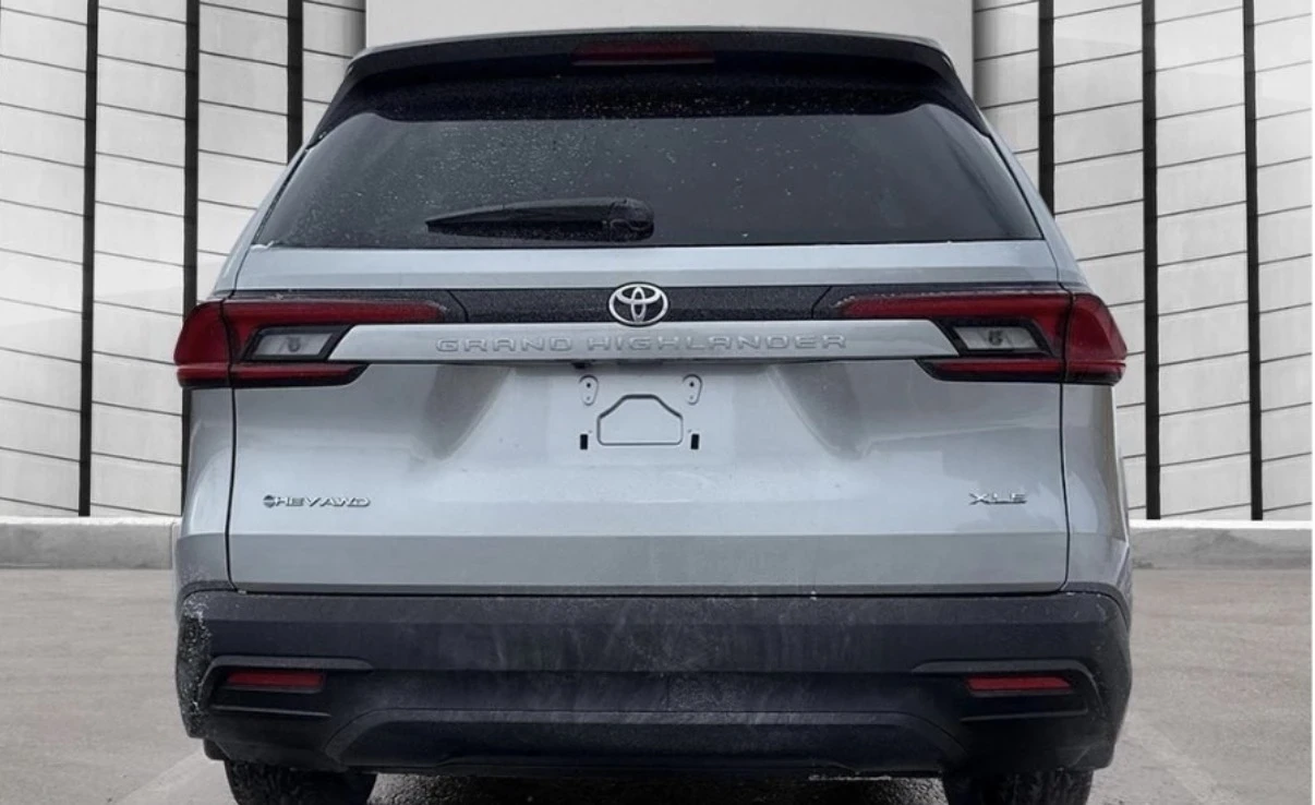 Toyota Grand Highlander Hybrid | НОВ | AWD | 8 Места | Черен Салон |  - изображение 5