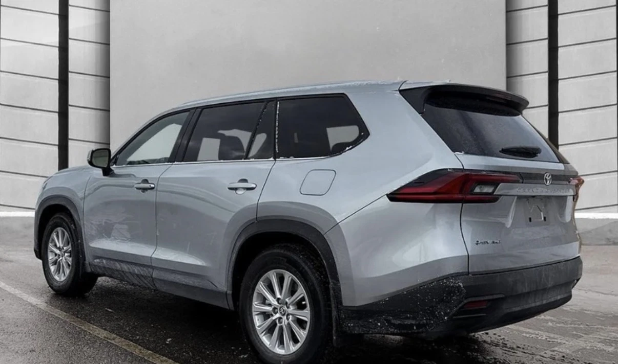 Toyota Grand Highlander Hybrid | НОВ | AWD | 8 Места | Черен Салон |  - изображение 4