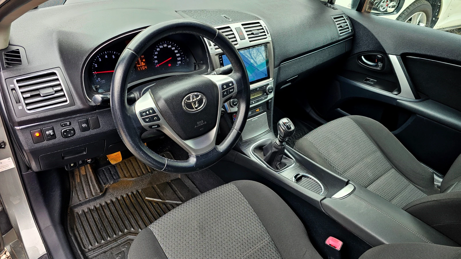 Toyota Avensis 2.0i-152kc-169000kм, снимка 11 - Автомобили и джипове - 53914662