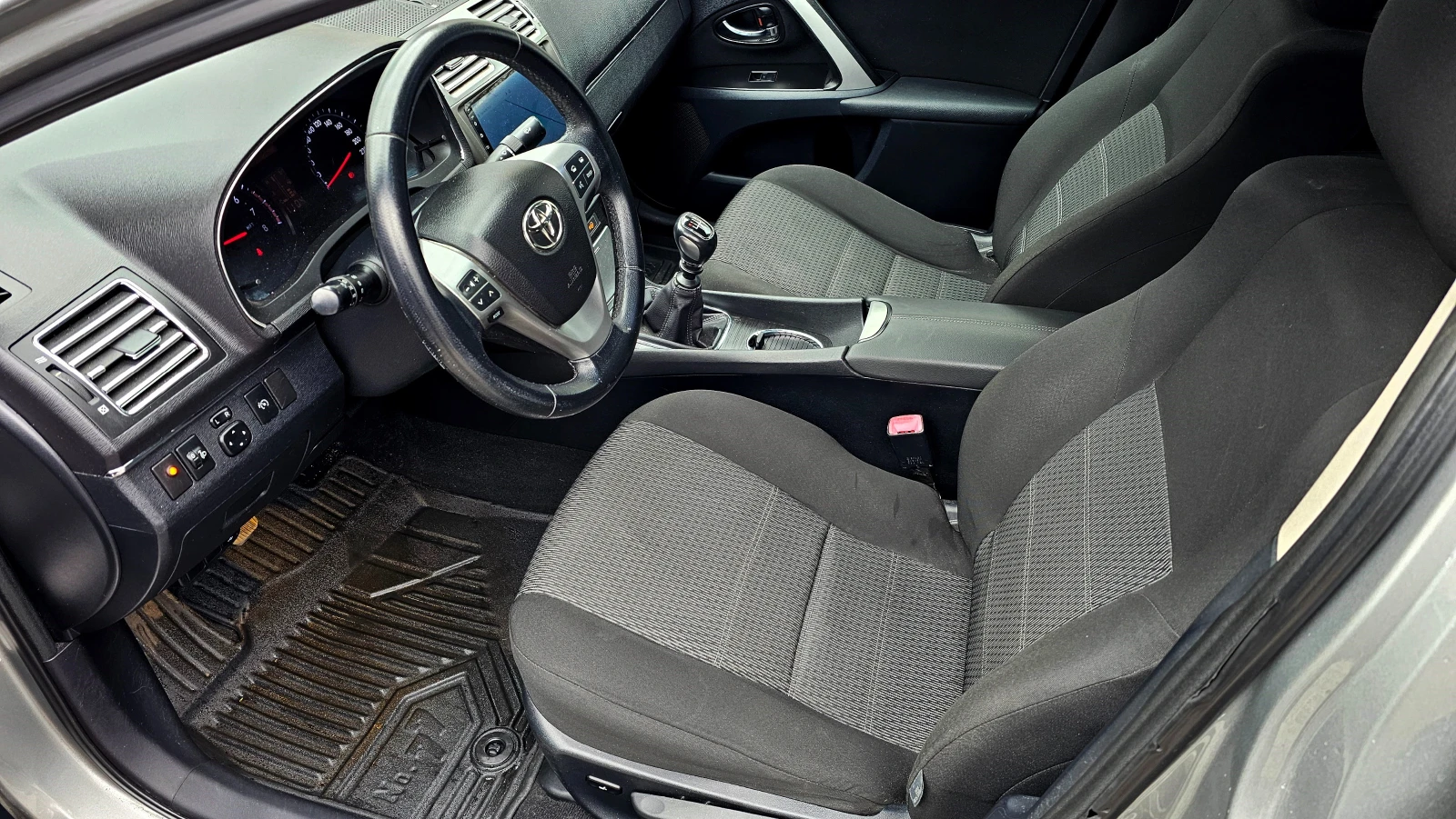 Toyota Avensis 2.0i-152kc-169000kм, снимка 10 - Автомобили и джипове - 53914662