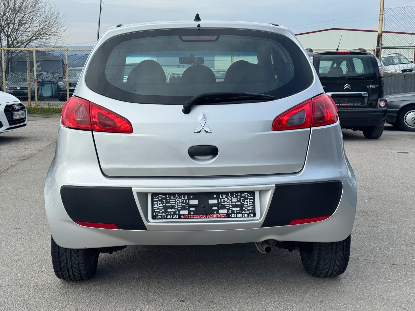 Mitsubishi Colt 1.1i, снимка 5 - Автомобили и джипове - 54049579