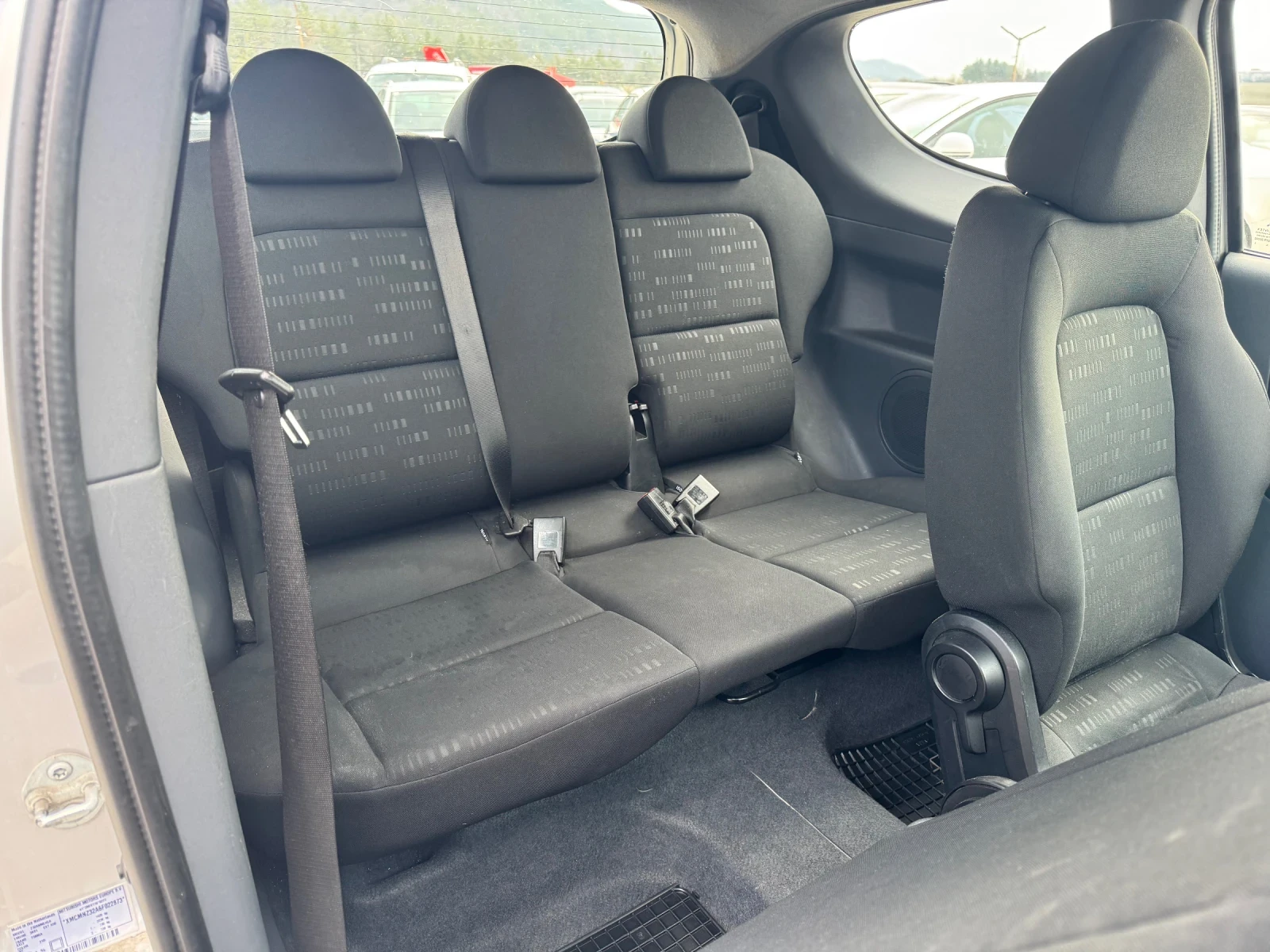 Mitsubishi Colt 1.1i, снимка 13 - Автомобили и джипове - 54049579