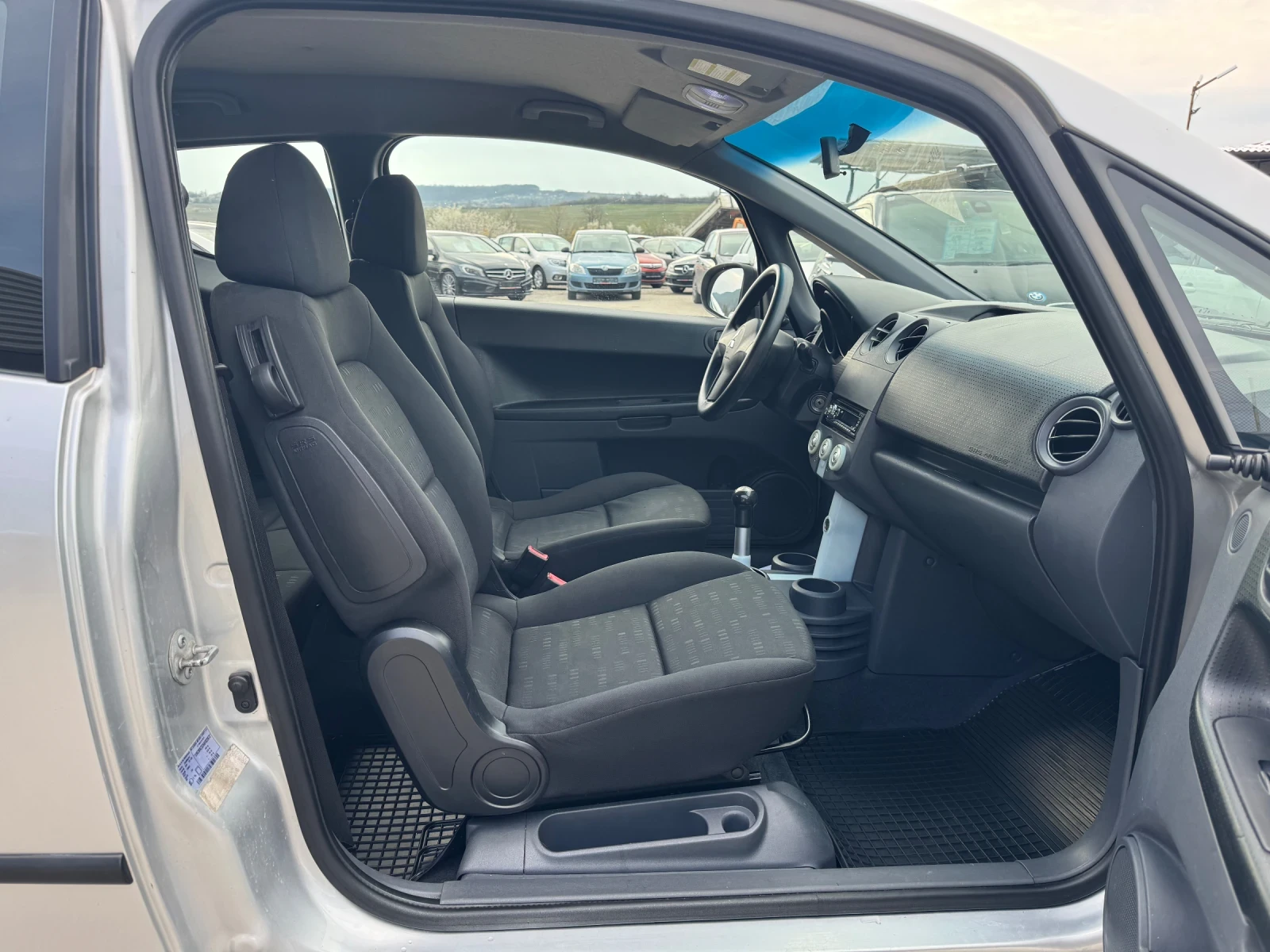 Mitsubishi Colt 1.1i, снимка 10 - Автомобили и джипове - 54049579