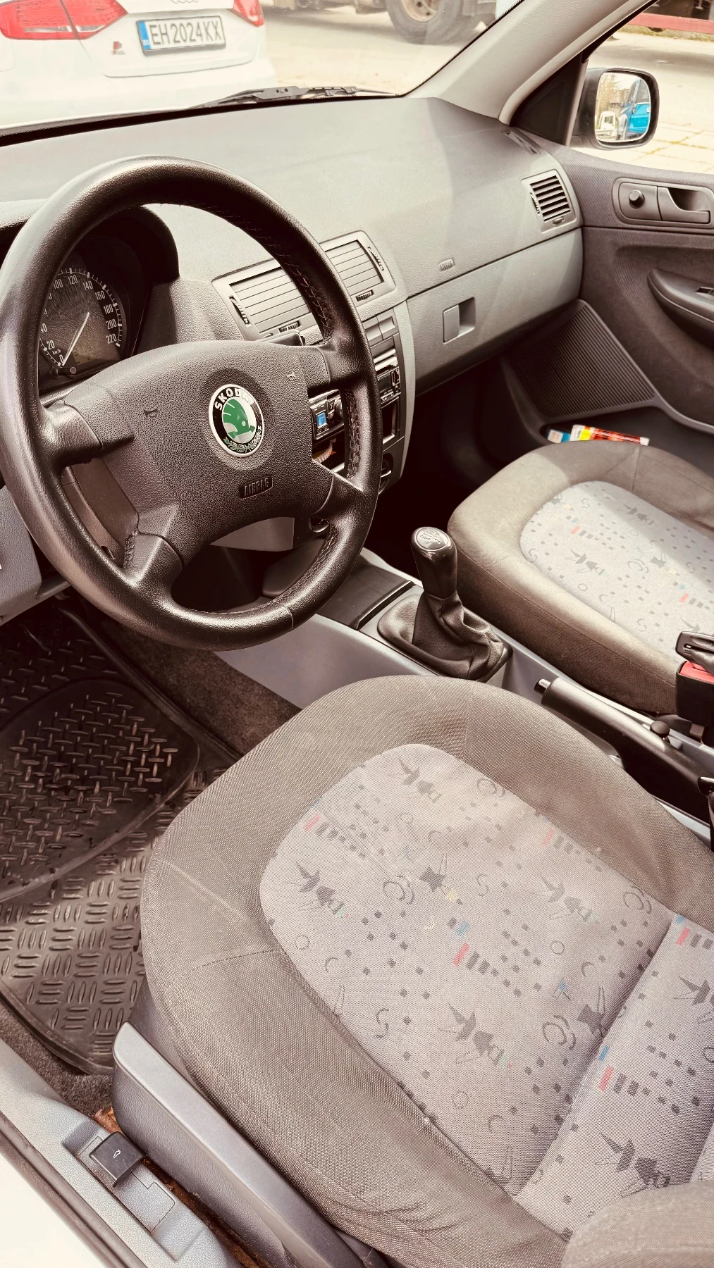 Skoda Fabia 1.9 SDI, снимка 11 - Автомобили и джипове - 54199968