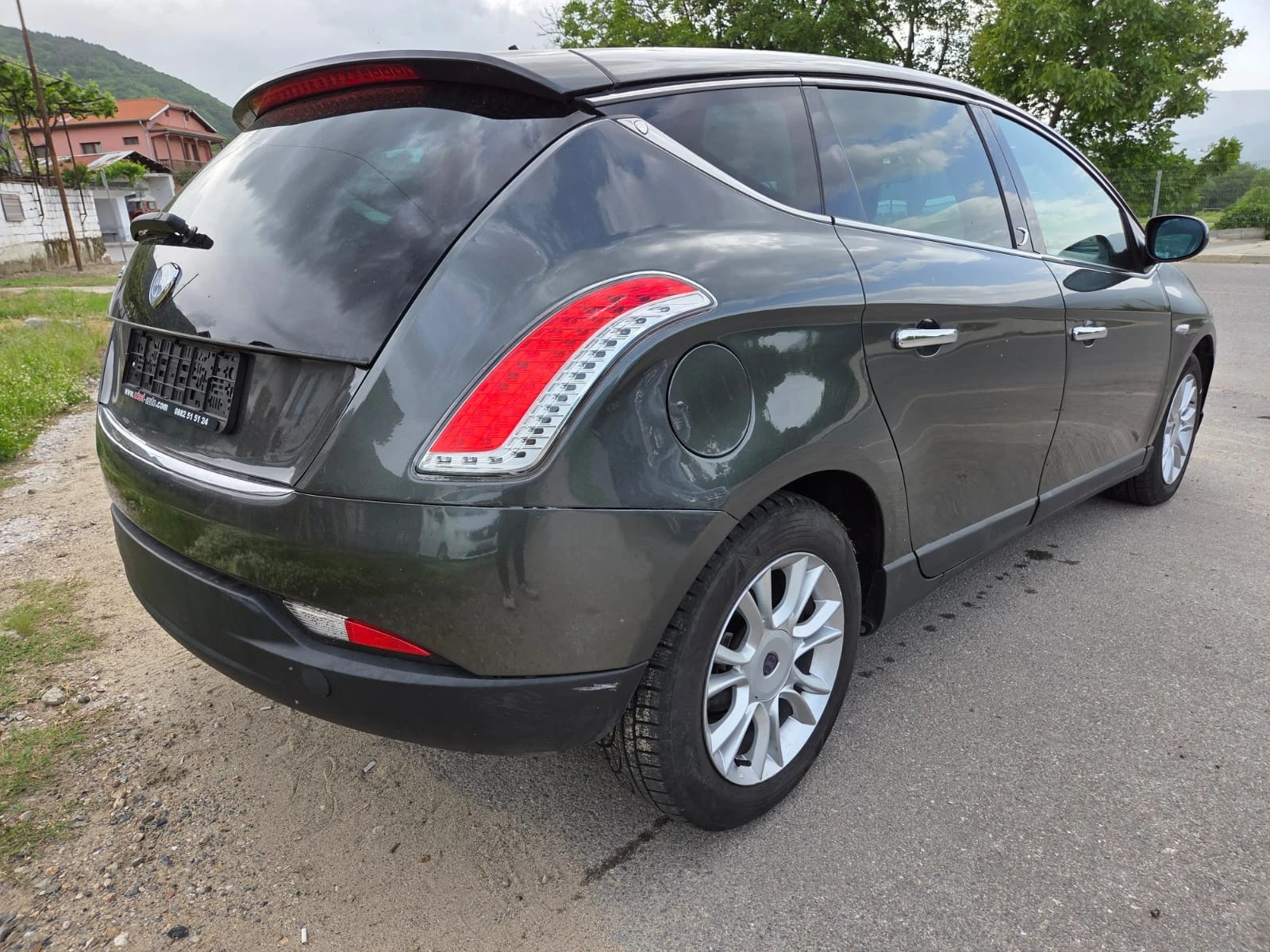 Lancia Delta 1.6 MultiJet, снимка 4 - Автомобили и джипове - 54544722