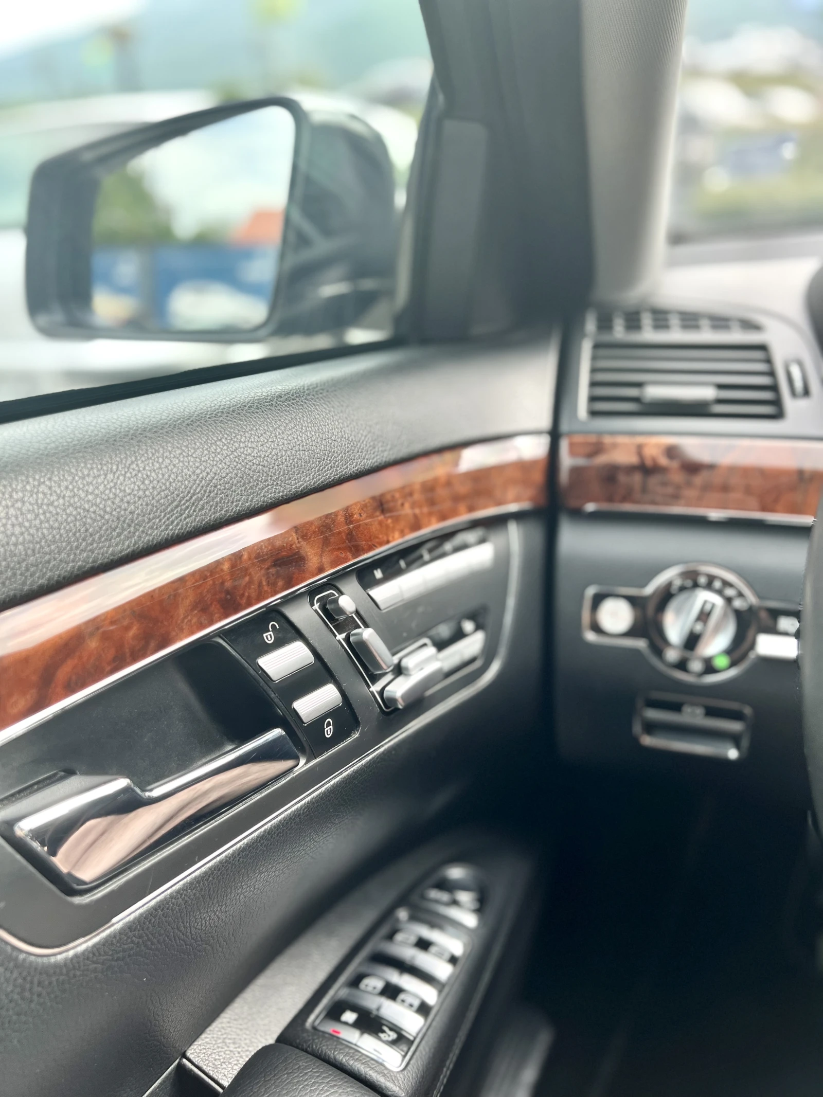 Mercedes-Benz S 500 5.5 V8 | AMG | CARPLAY, снимка 13 - Автомобили и джипове - 54556838