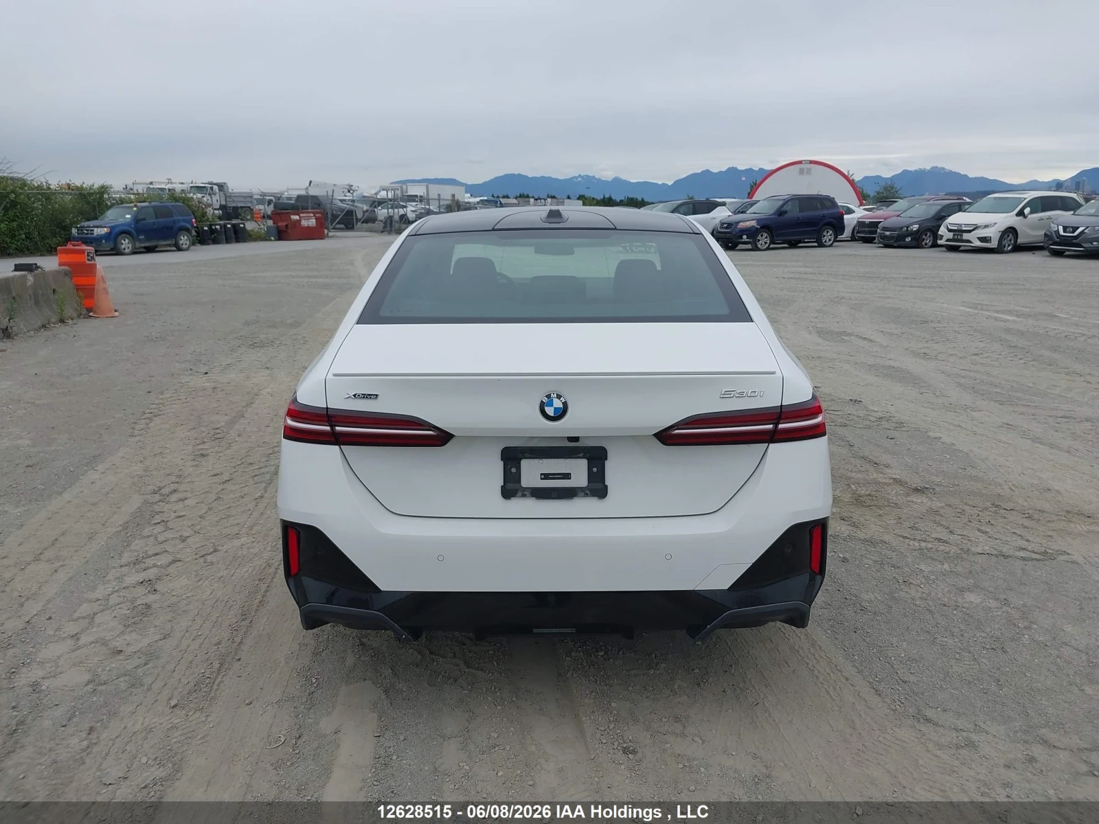 BMW 530 XI, снимка 17 - Автомобили и джипове - 54915219