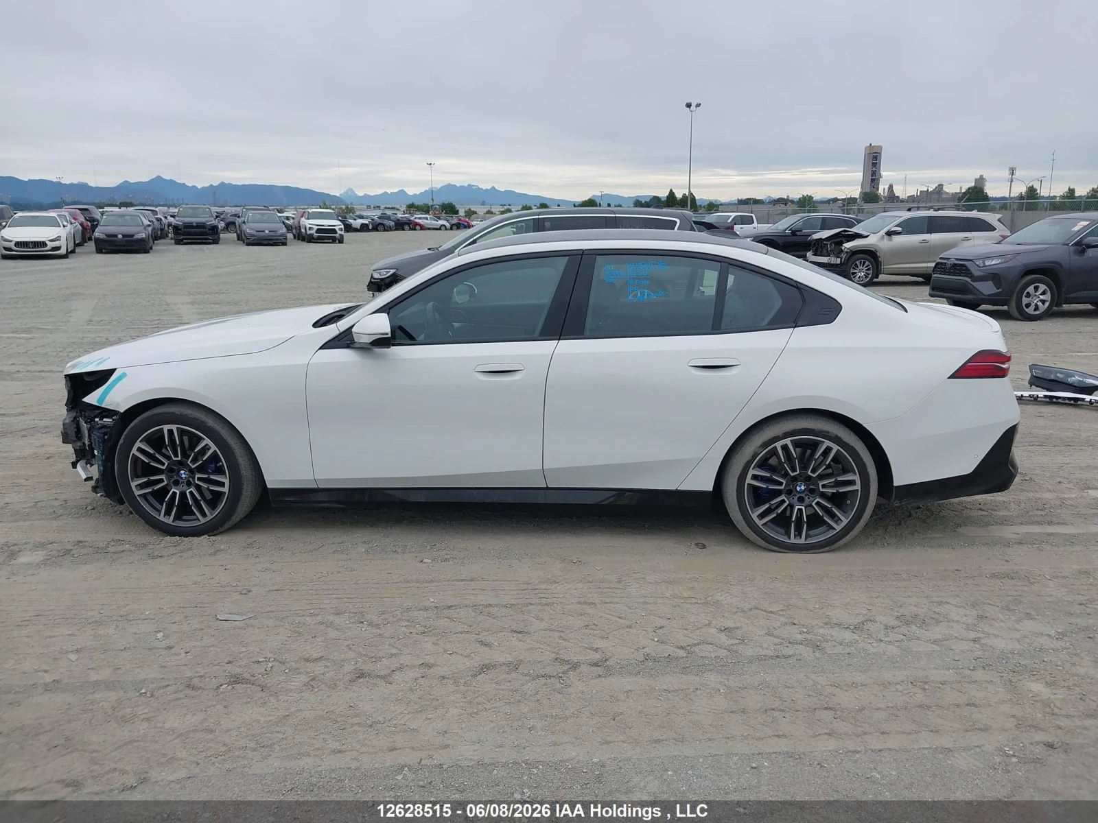 BMW 530 XI, снимка 15 - Автомобили и джипове - 54915219