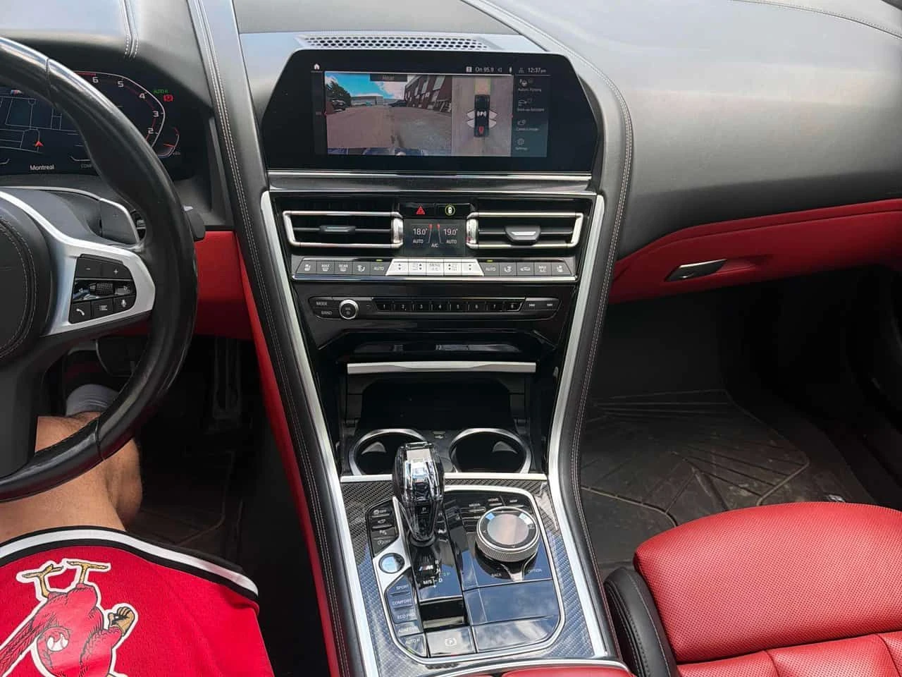 BMW 850 * xDrive * CARFAX * ЛАЗЕРИ * ЧЕРВЕН САЛОН * , снимка 9 - Автомобили и джипове - 54939254