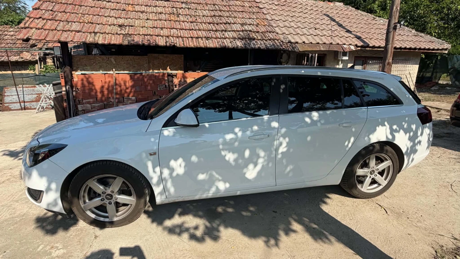 Opel Insignia, снимка 5 - Автомобили и джипове - 54989637