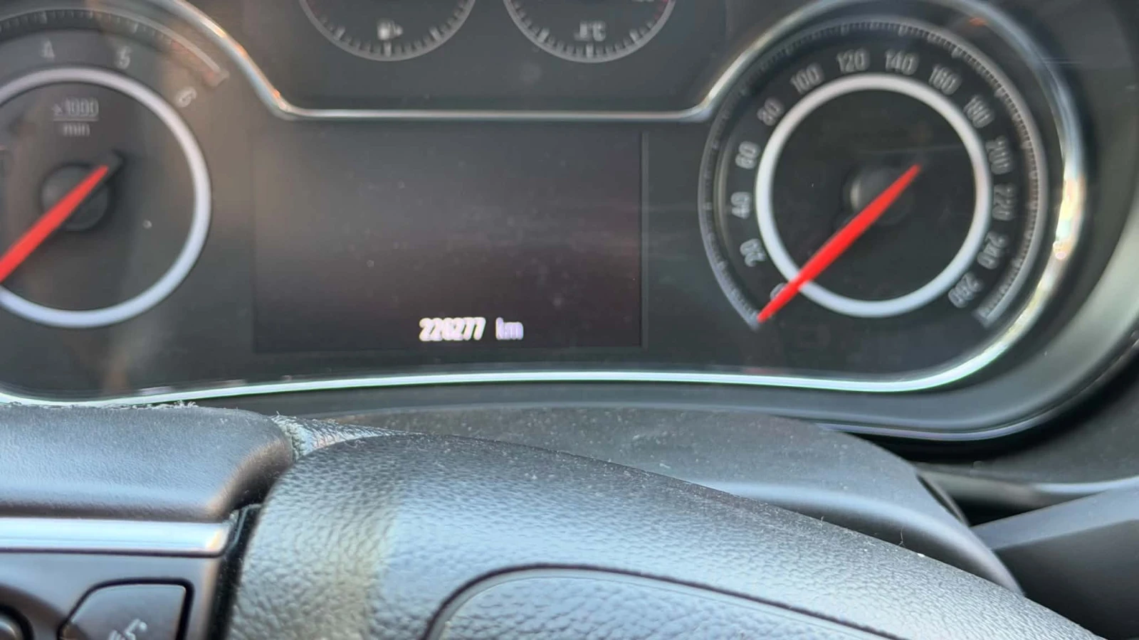 Opel Insignia, снимка 13 - Автомобили и джипове - 54989637