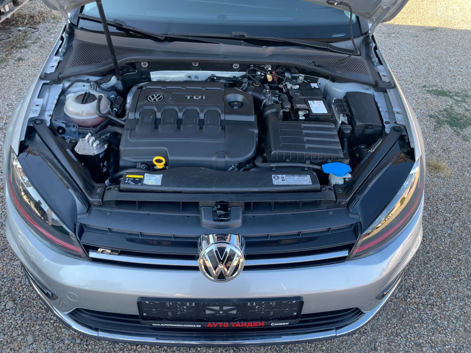 VW Golf R-LINE/DSG-AVTOMATIC/УНИКАТ-ОБСЛУЖЕНА, снимка 7 - Автомобили и джипове - 55315993