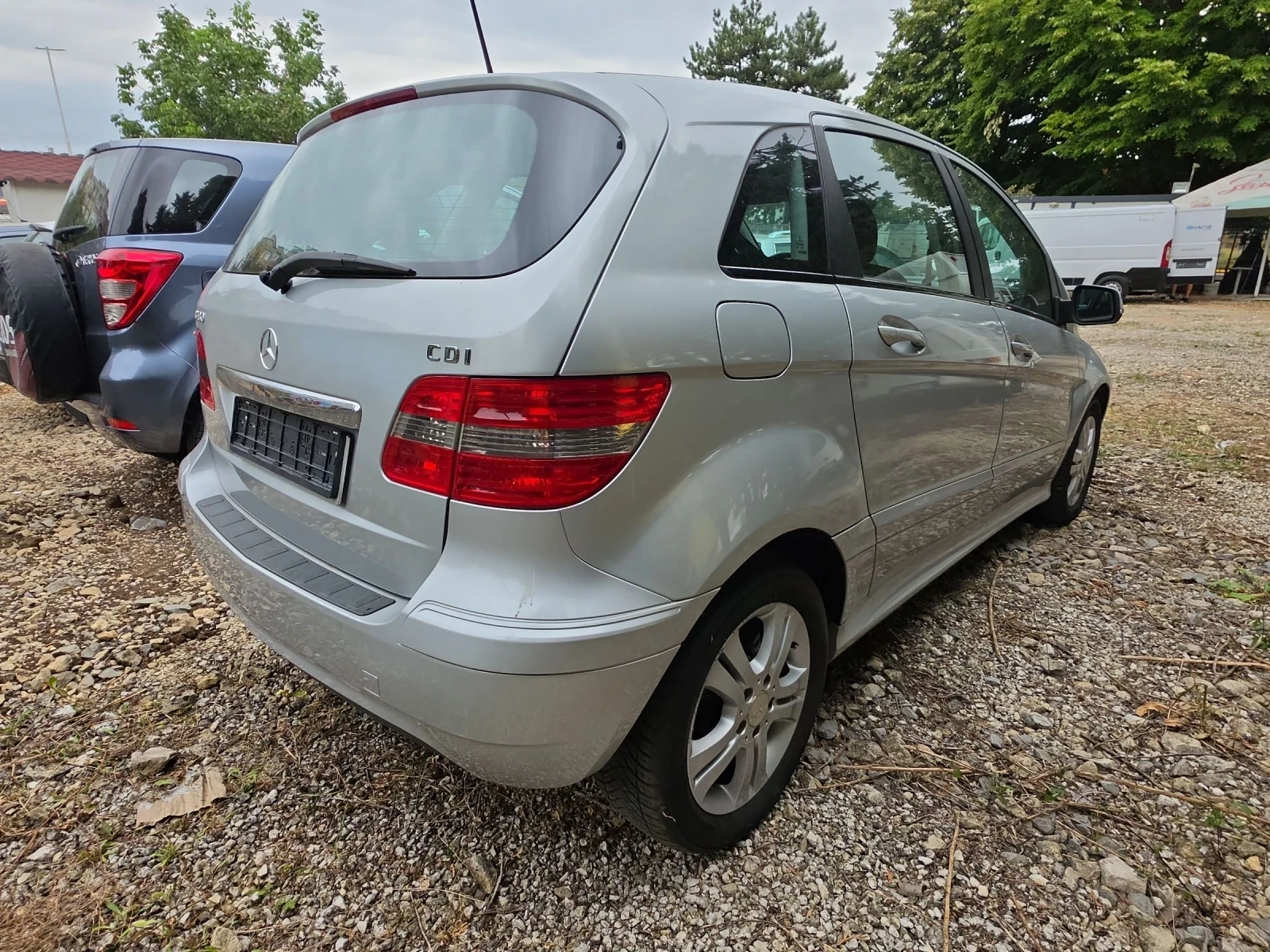 Mercedes-Benz B 180 CDI , снимка 4 - Автомобили и джипове - 55406640