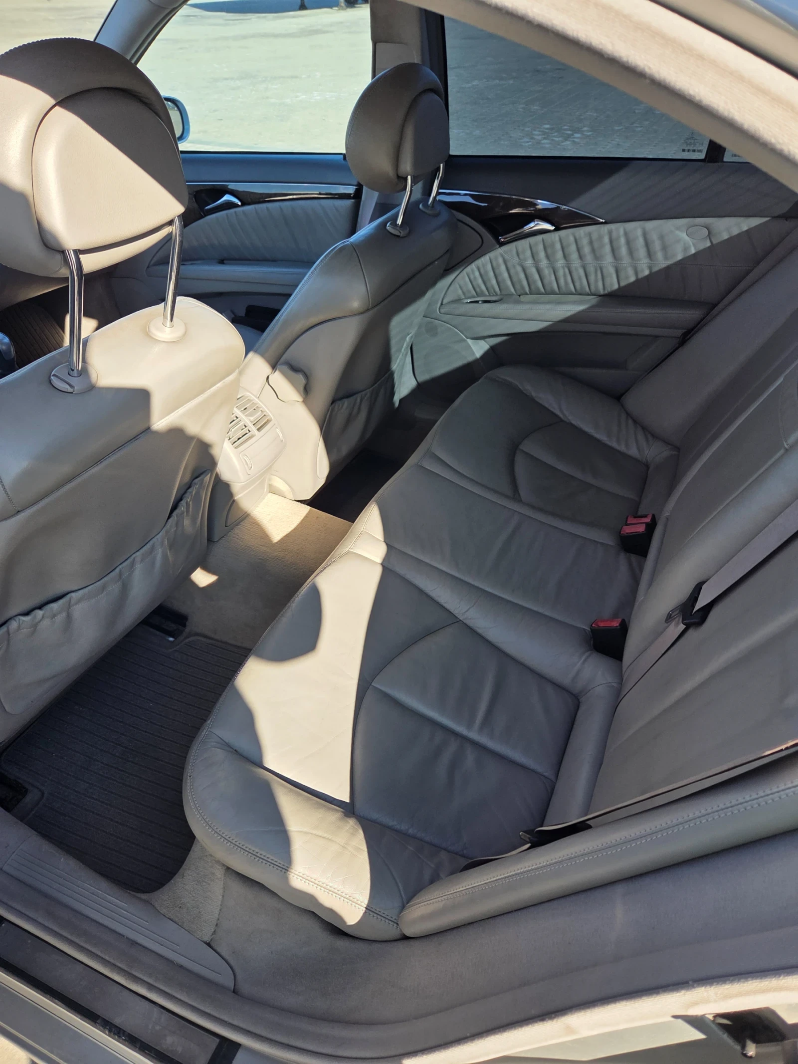 Mercedes-Benz E 270, снимка 8 - Автомобили и джипове - 55553334