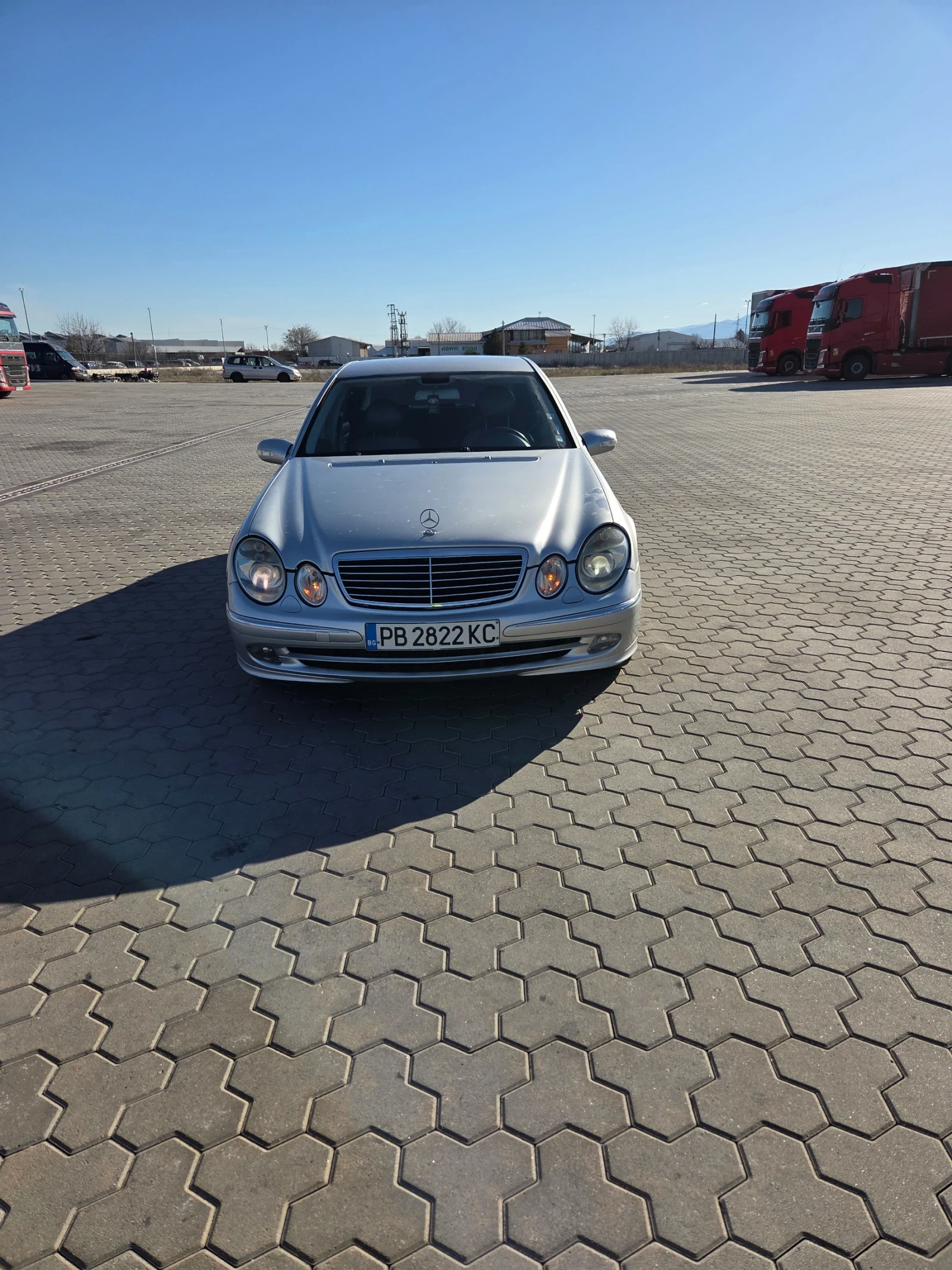 Mercedes-Benz E 270, снимка 2 - Автомобили и джипове - 55553334