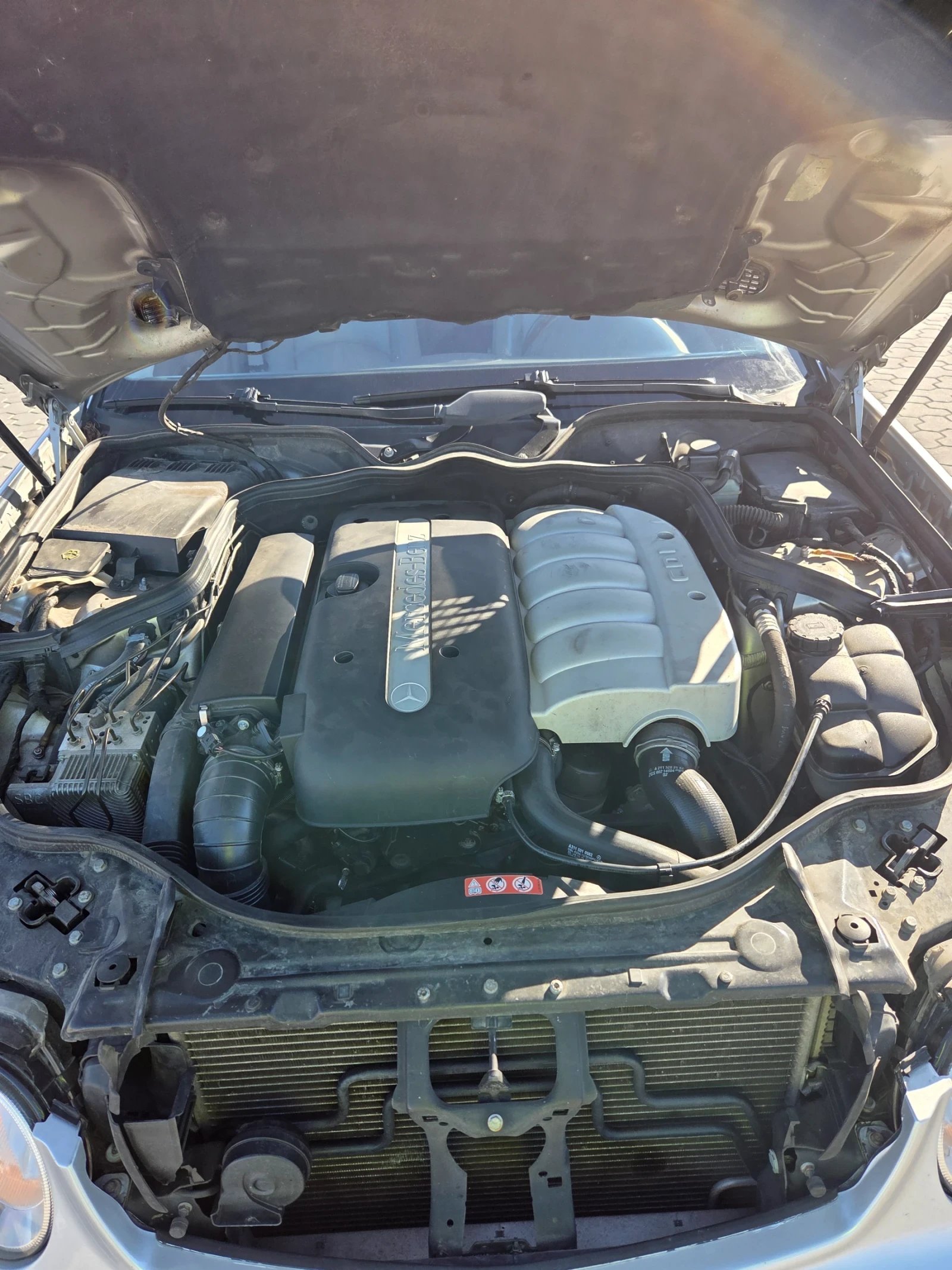 Mercedes-Benz E 270, снимка 9 - Автомобили и джипове - 55553334