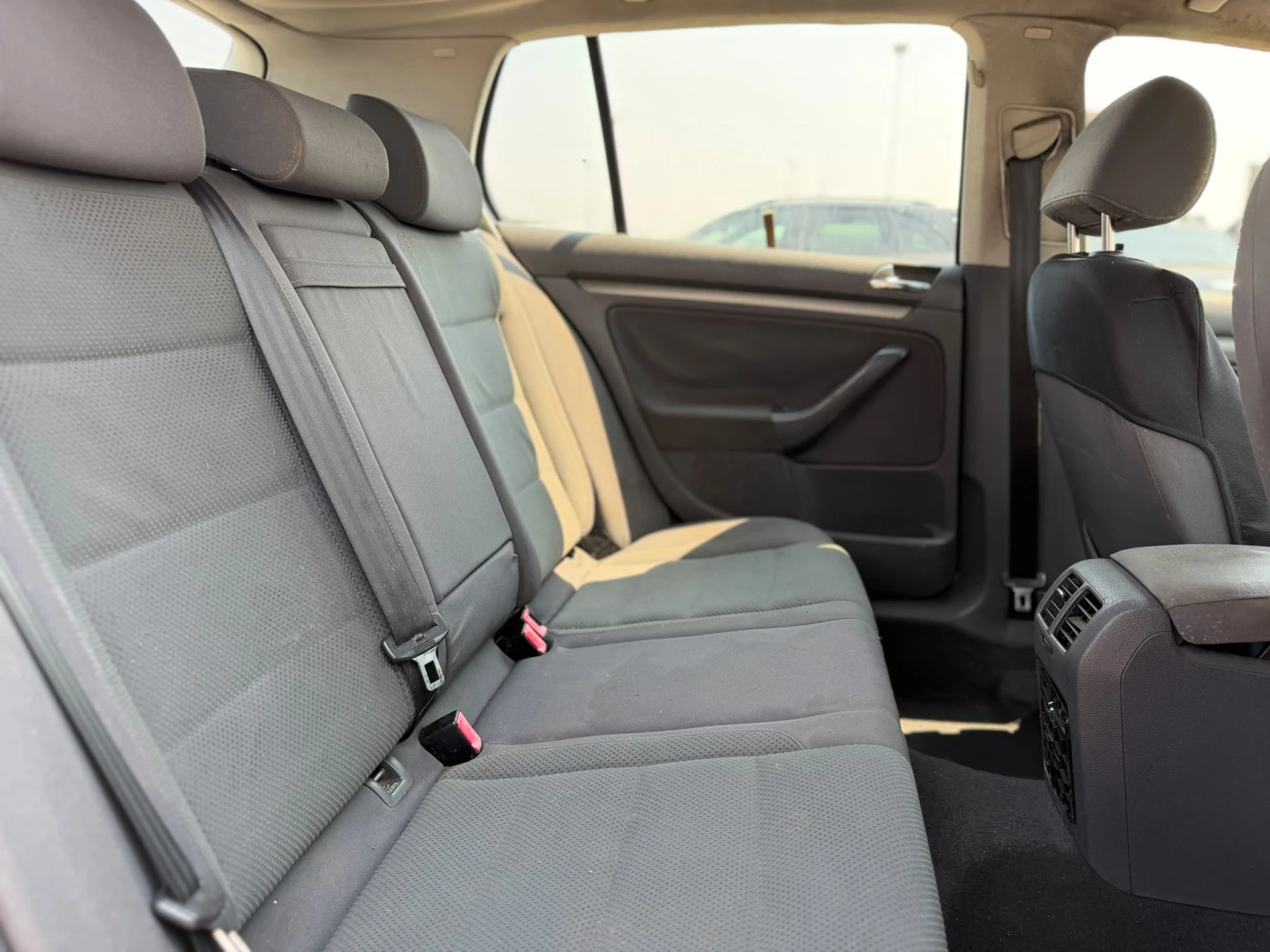 VW Golf / 1.9TDI / SPORTLINE EDITION / , снимка 12 - Автомобили и джипове - 55706899