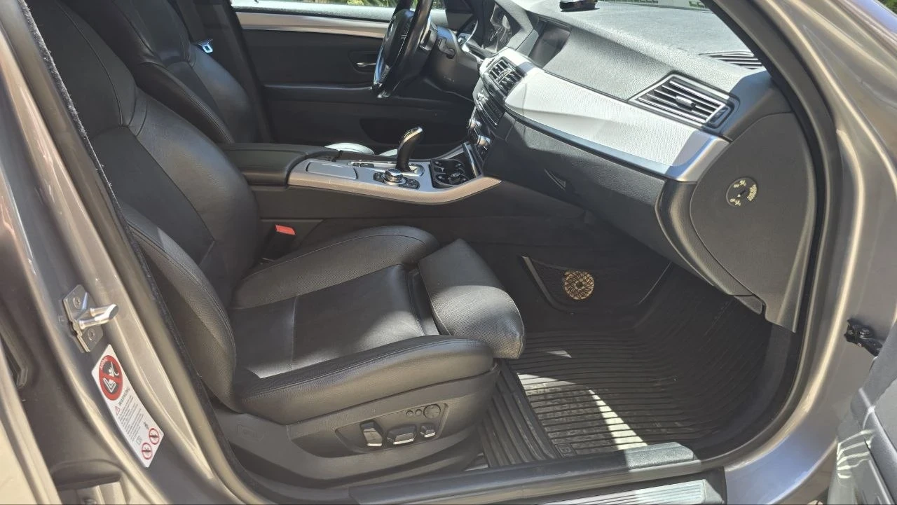 BMW 530  d X-drive M-пакет, снимка 11 - Автомобили и джипове - 55743015