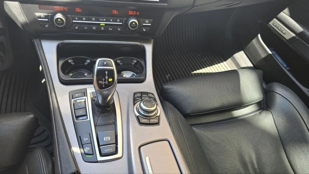 BMW 530  d X-drive M-пакет, снимка 9 - Автомобили и джипове - 55743015