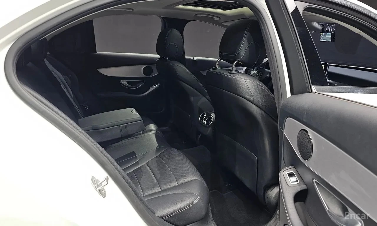 Mercedes-Benz C 220 * Avantgarde * ФИКСИРАНА ЦЕНА ДО БЪЛГАРИЯ, снимка 11 - Автомобили и джипове - 56104116