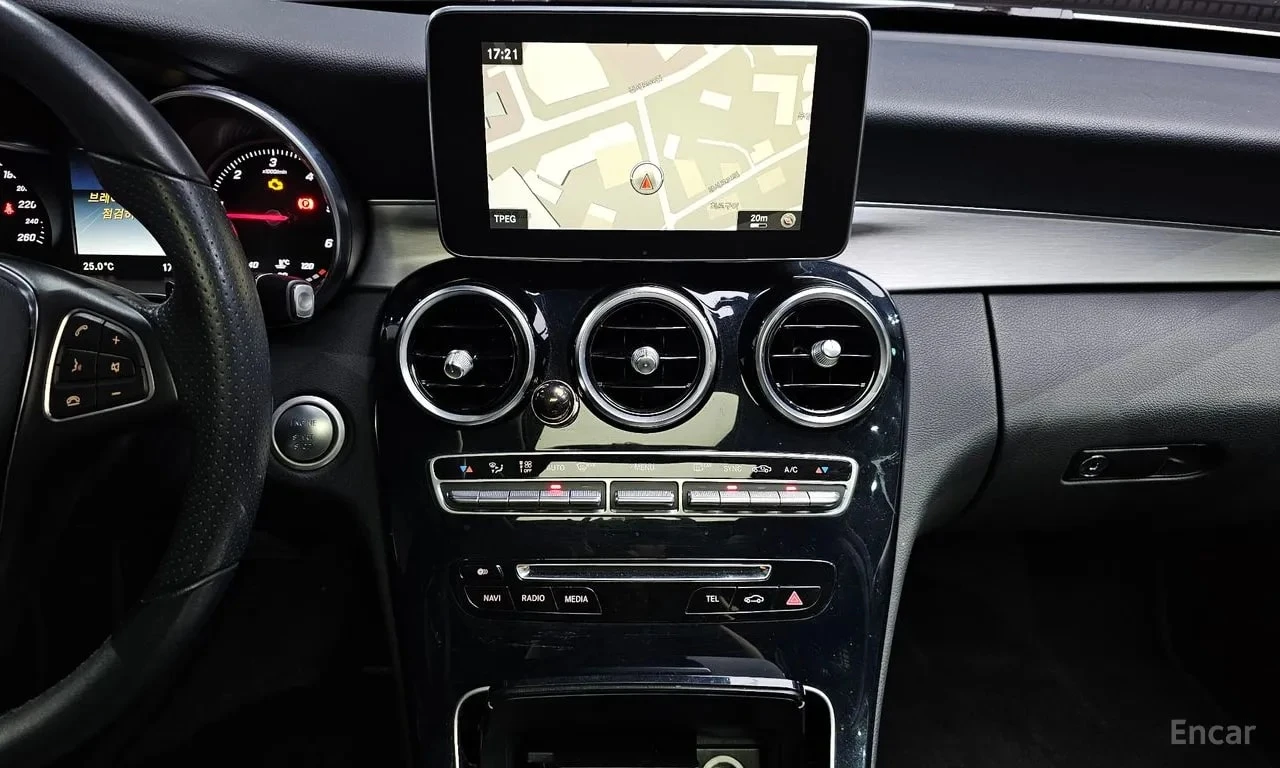 Mercedes-Benz C 220 * Avantgarde * ФИКСИРАНА ЦЕНА ДО БЪЛГАРИЯ, снимка 13 - Автомобили и джипове - 56104116