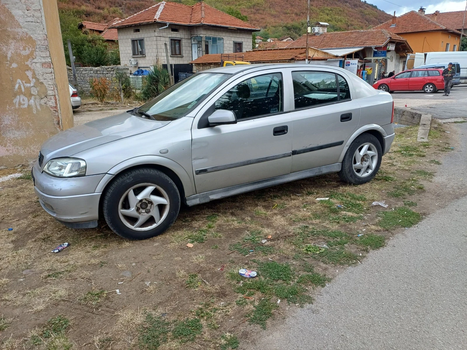 Opel Astra 1.6 Газ-бензин , снимка 2 - Автомобили и джипове - 56274474