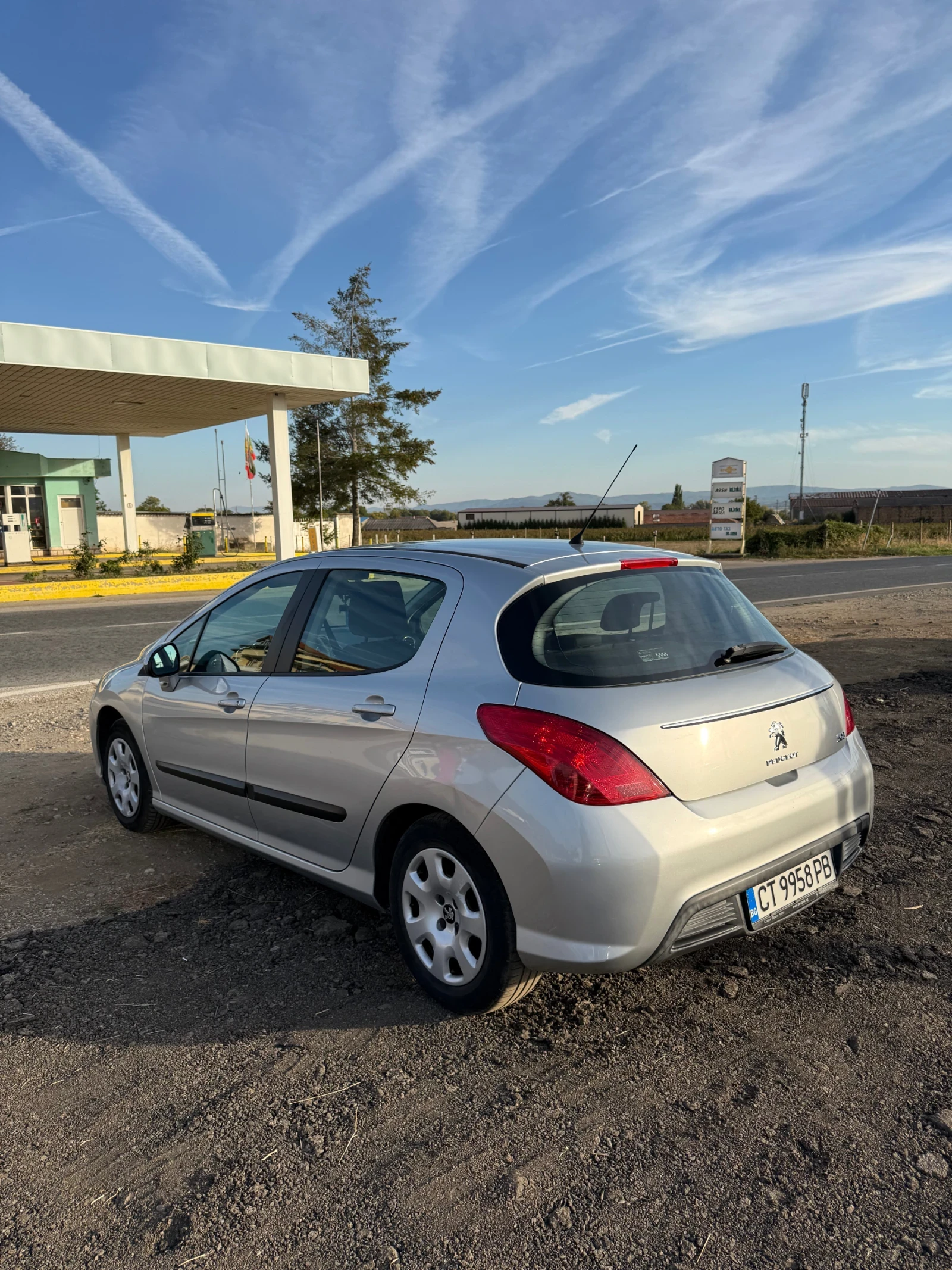 Peugeot 308 1.6i, снимка 4 - Автомобили и джипове - 56403183