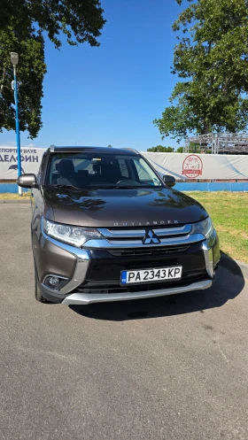 Mitsubishi Outlander 2.0, Европейска, от представит. Балкан Стар, 4х4 , снимка 2