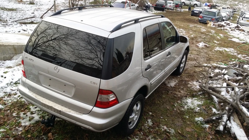 Mercedes-Benz ML 2, 7 cdi, снимка 13 - Автомобили и джипове - 47172001