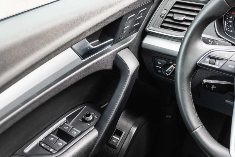 Audi Q5 * quattro Premium * CARFAX * ЦЕНА ДО БГ, снимка 9 - Автомобили и джипове - 53076643