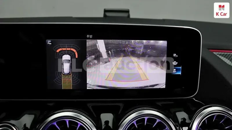 Mercedes-Benz GLA 250 4matic /DISTRONIC/PANO/DIGITAL/ВКЛЮЧЕН ТЕХНОТЕСТ, снимка 9 - Автомобили и джипове - 54211648