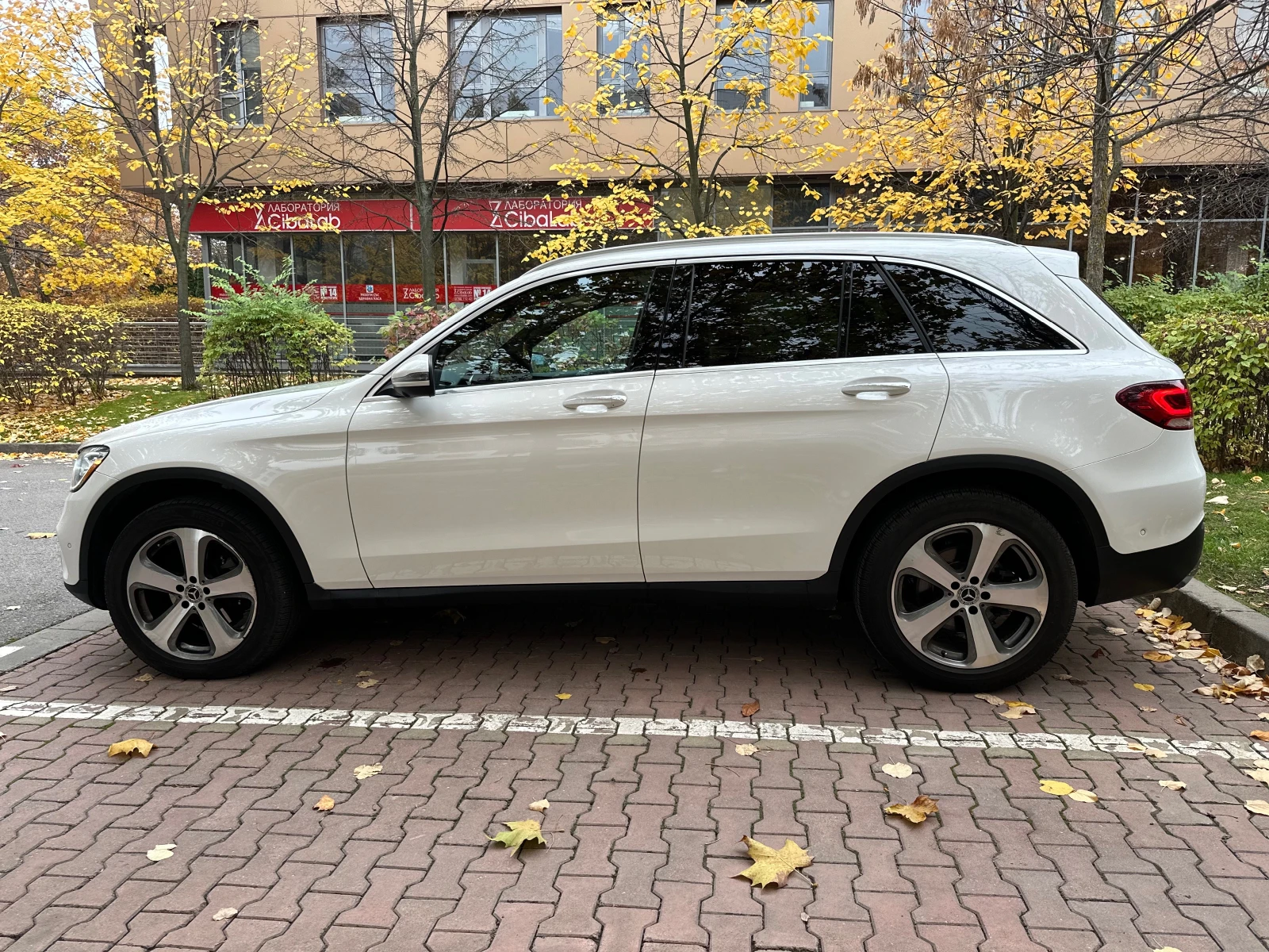 Mercedes-Benz GLC 300 4MATIC - изображение 8