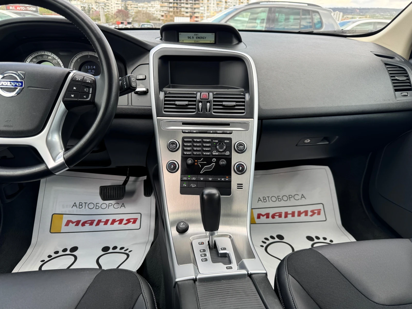 Volvo XC60 2.4d 4x4 - изображение 10