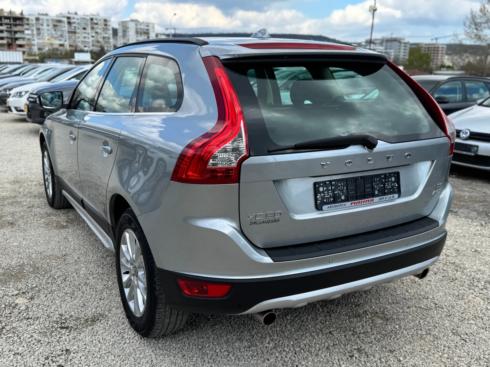 Volvo XC60 2.4d 4x4 - изображение 5